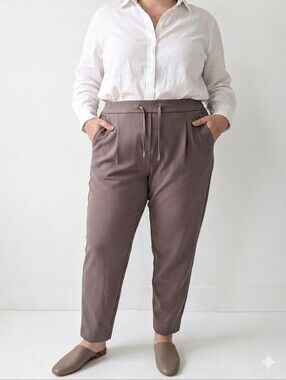 RW&CO Taupe Pull On Tapered Stretch Trouser Pants Large Minimalist Comfy Capsule